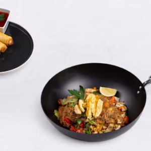 Pad See Ew and Vegetable Spring Roll with Chili Sauce (1pc)