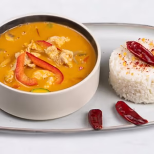 Red curry with rice 🌶️ and a drink of your choice
